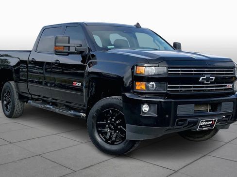 Used 2017 Chevrolet Silverado 2500 LTZ w/ Midnight Edition image 2