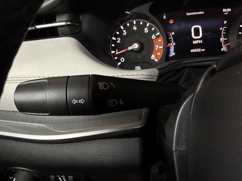 Used 2025 Jeep Compass Limited AWD/4WD image 37
