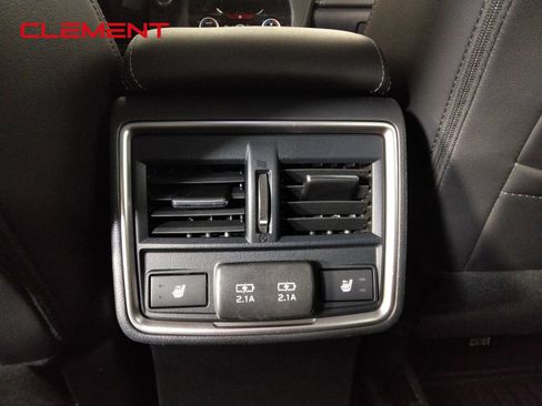 Used 2022 Subaru Forester Touring AWD/4WD image 36