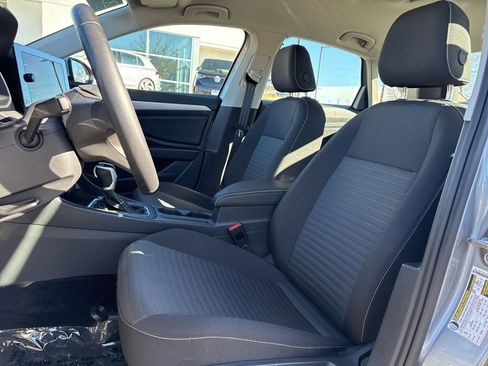 Used 2025 Volkswagen Jetta S image 10