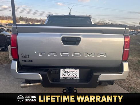 Used 2024 Toyota Tacoma TRD Off-Road image 7