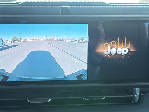 New 2025 Jeep Gladiator Sport image 27