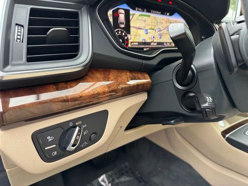 Used 2018 Audi Q5 2.0T Premium Plus w/ Premium Plus Package image 28