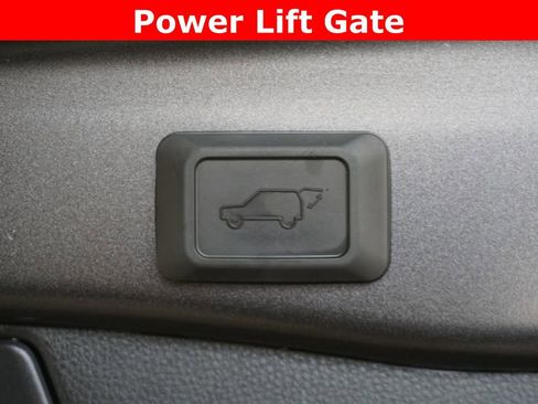 Used 2024 Toyota RAV4 XLE Premium image 18