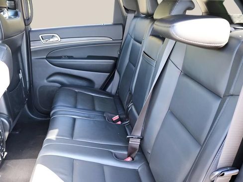 Used 2020 Jeep Grand Cherokee Limited w/ Luxury Group II AWD/4WD image 15