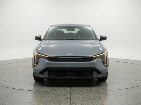 Used 2025 Kia K4 FWD image 2