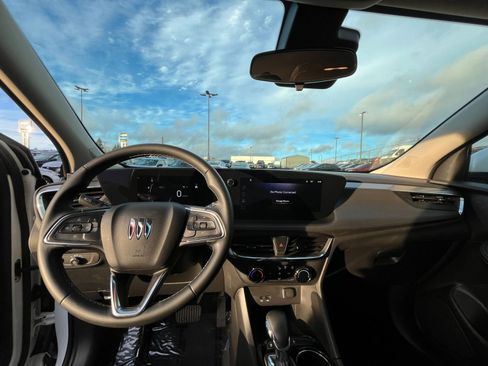 Used 2025 Buick Encore GX Preferred image 33