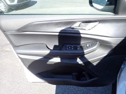 New 2025 Jeep Grand Cherokee L Altitude image 15