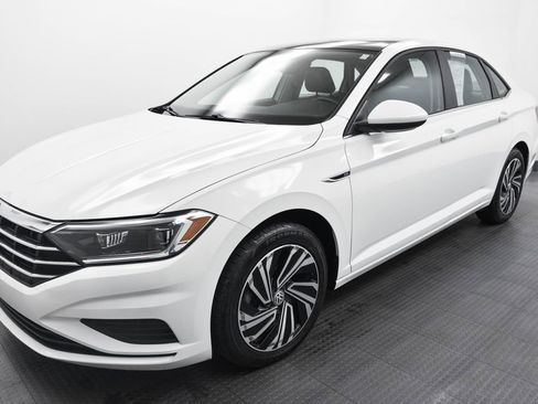 Used 2021 Volkswagen Jetta SEL image 3