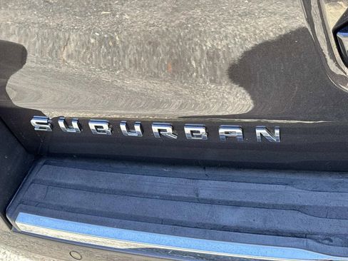 Used 2016 Chevrolet Suburban LTZ image 8