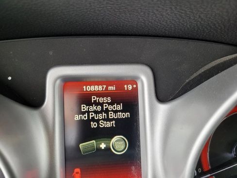 Used 2020 Dodge Journey SE image 3