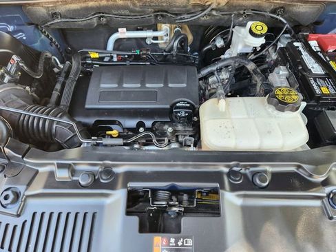 Used 2020 Buick Encore Preferred FWD image 31