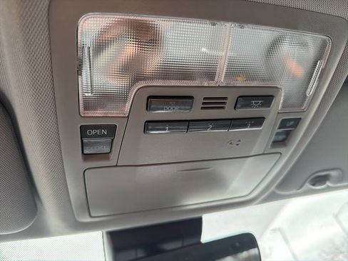 Used 2019 Toyota Highlander XLE image 44