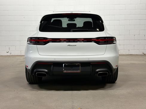 Certified 2026 Porsche Macan AWD/4WD image 8