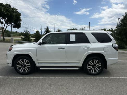 Used 2018 Toyota 4Runner Limited AWD/4WD image 2