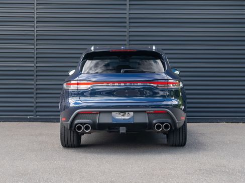 Used 2023 Porsche Macan AWD/4WD image 7