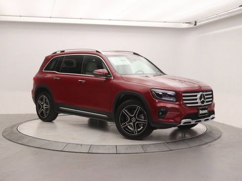 New 2026 Mercedes-Benz GLB 250 image 1