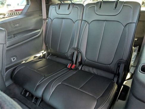 New 2025 Jeep Grand Cherokee L Limited image 31