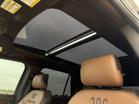 Used 2024 Ford Expedition King Ranch AWD/4WD image 29