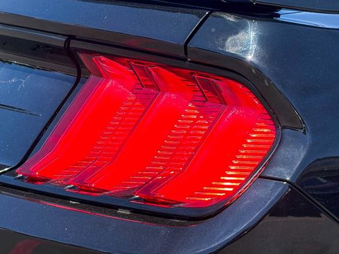 Used 2019 Ford Mustang GT w/ GT Performance Package RWD image 8