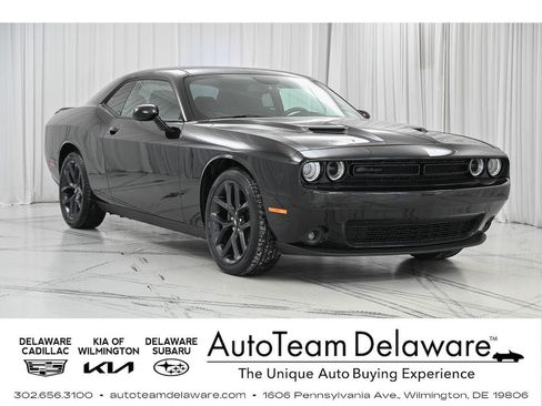 Used 2019 Dodge Challenger SXT w/ Blacktop Package image 1
