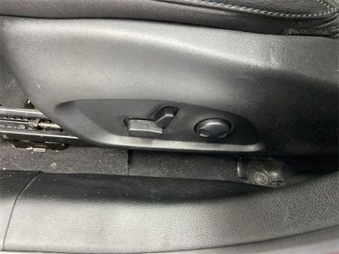 Used 2023 Jeep Compass Limited image 21