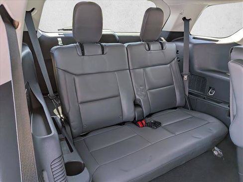 Used 2025 Ford Explorer Active w/ Active Comfort Package AWD/4WD image 20