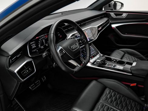 Used 2024 Audi RS 7 Performance w/ Executive Package image 39