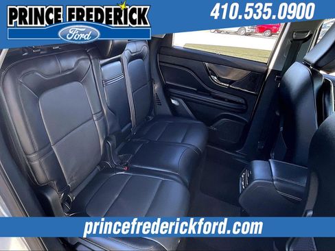 Used 2022 Lincoln Corsair AWD w/ Premium Package image 25