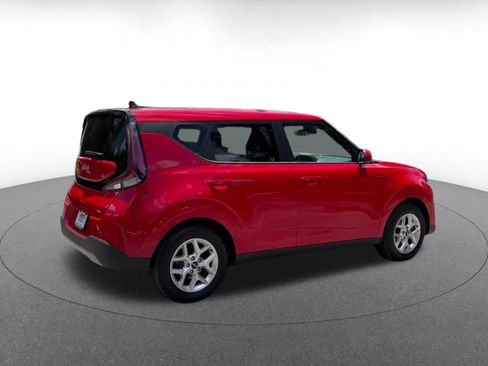Used 2025 Kia Soul LX w/ LX Technology Package FWD image 13