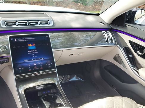 Used 2025 Mercedes-Benz S 580 4MATIC Sedan image 20