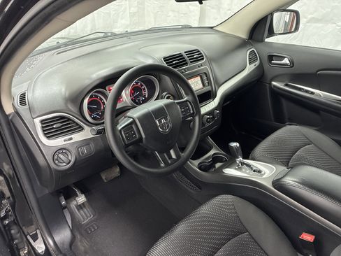 Used 2017 Dodge Journey SE FWD image 13