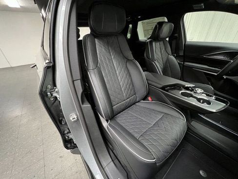 New 2026 Cadillac Lyriq V w/ Exterior Carbon Fiber Package image 18