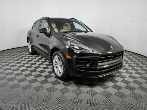 New 2026 Porsche Macan AWD/4WD image 28