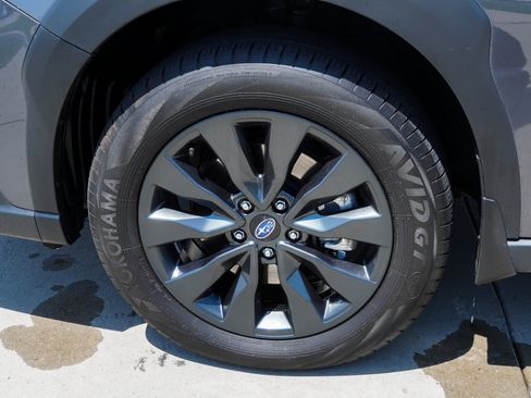 Used 2025 Subaru Outback Onyx Edition XT AWD/4WD image 12
