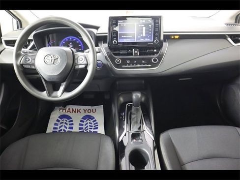 Used 2022 Toyota Corolla LE image 17
