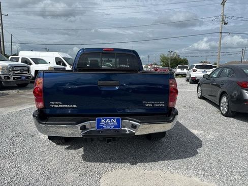 Used 2006 Toyota Tacoma PreRunner RWD image 3