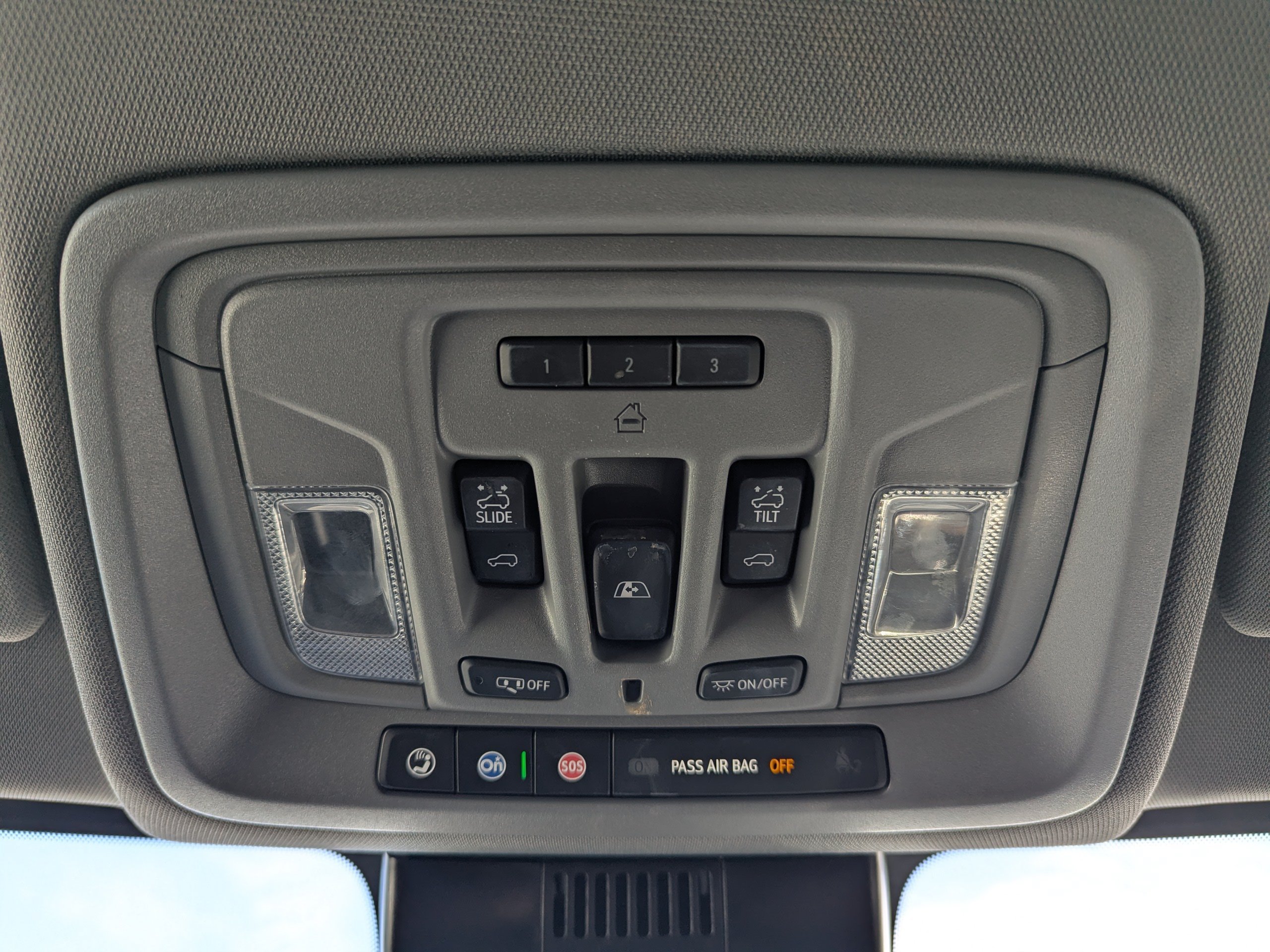Certified 2025 Chevrolet Silverado 1500 RST w/ Convenience Package II AWD/4WD image 28