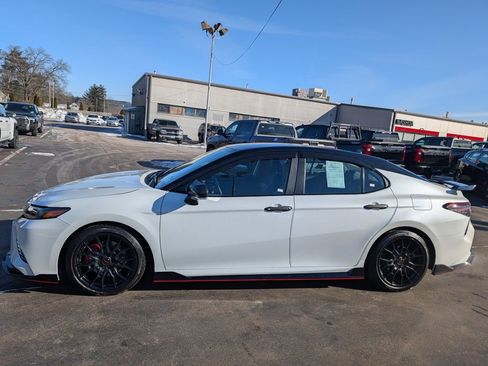 Used 2024 Toyota Camry image 3