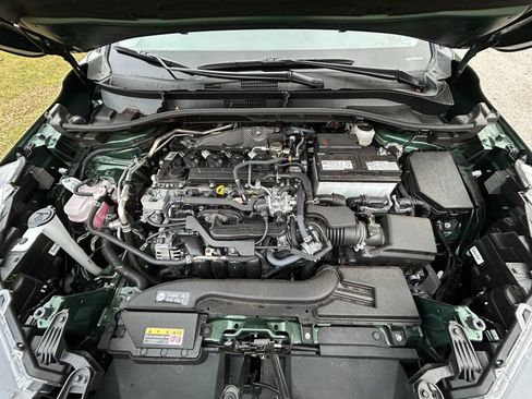 Certified 2025 Toyota Corolla Cross XLE image 11