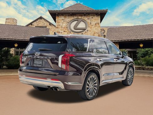 Used 2023 Hyundai Palisade Calligraphy AWD/4WD image 2