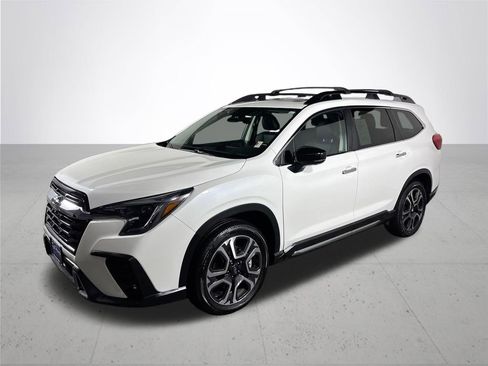 Used 2024 Subaru Ascent Touring image 2