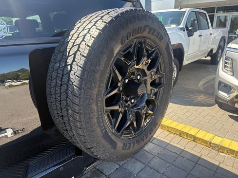 Used 2024 GMC Hummer EV 2X AWD/4WD image 7