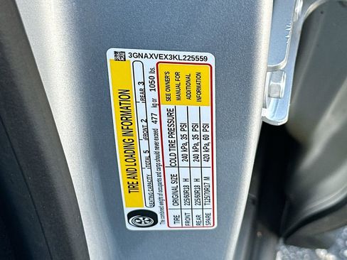 Used 2019 Chevrolet Equinox LT w/ Sun & Navigation Package image 30