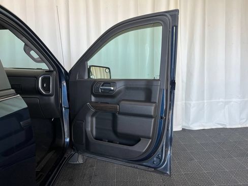 Used 2020 Chevrolet Silverado 1500 LT w/ Convenience Package AWD/4WD image 17