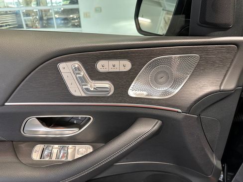 Certified 2025 Mercedes-Benz GLE 580 4MATIC image 12