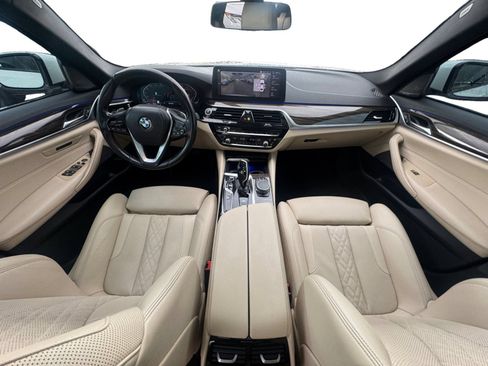 Used 2021 BMW 530i w/ Premium Package RWD image 12