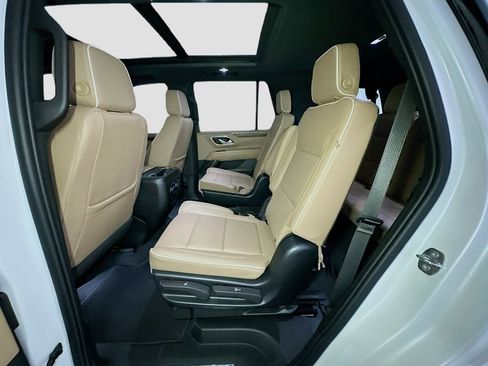 Used 2023 Chevrolet Tahoe Premier AWD/4WD image 30