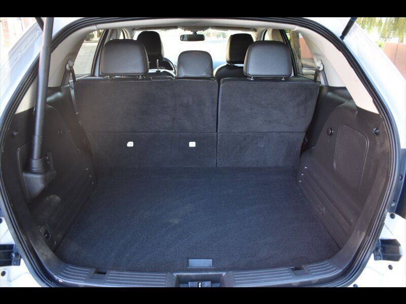 Used 2013 Lincoln MKX AWD image 22