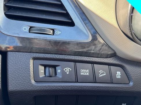 Used 2017 Hyundai Santa Fe Sport AWD/4WD image 19